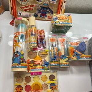 Wet n Wild stitch collection Set